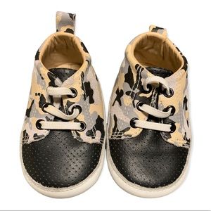 Lil Bipsy | Baby | Shoes | Black & Tam Camo | 3 / 12-18M